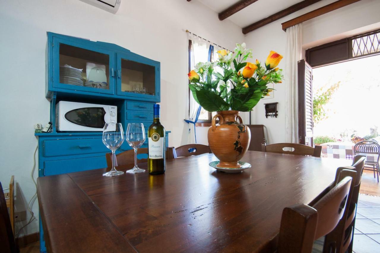 Villa Cala Bianca 카스텔라마레델골포 외부 사진